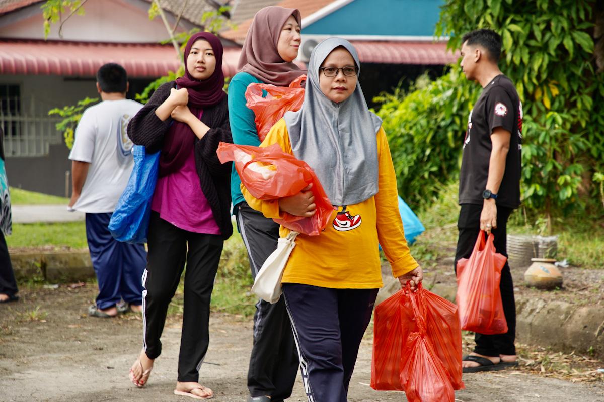 Jualan mega Aidilfitri lengkapi keperluan raya keluarga B40