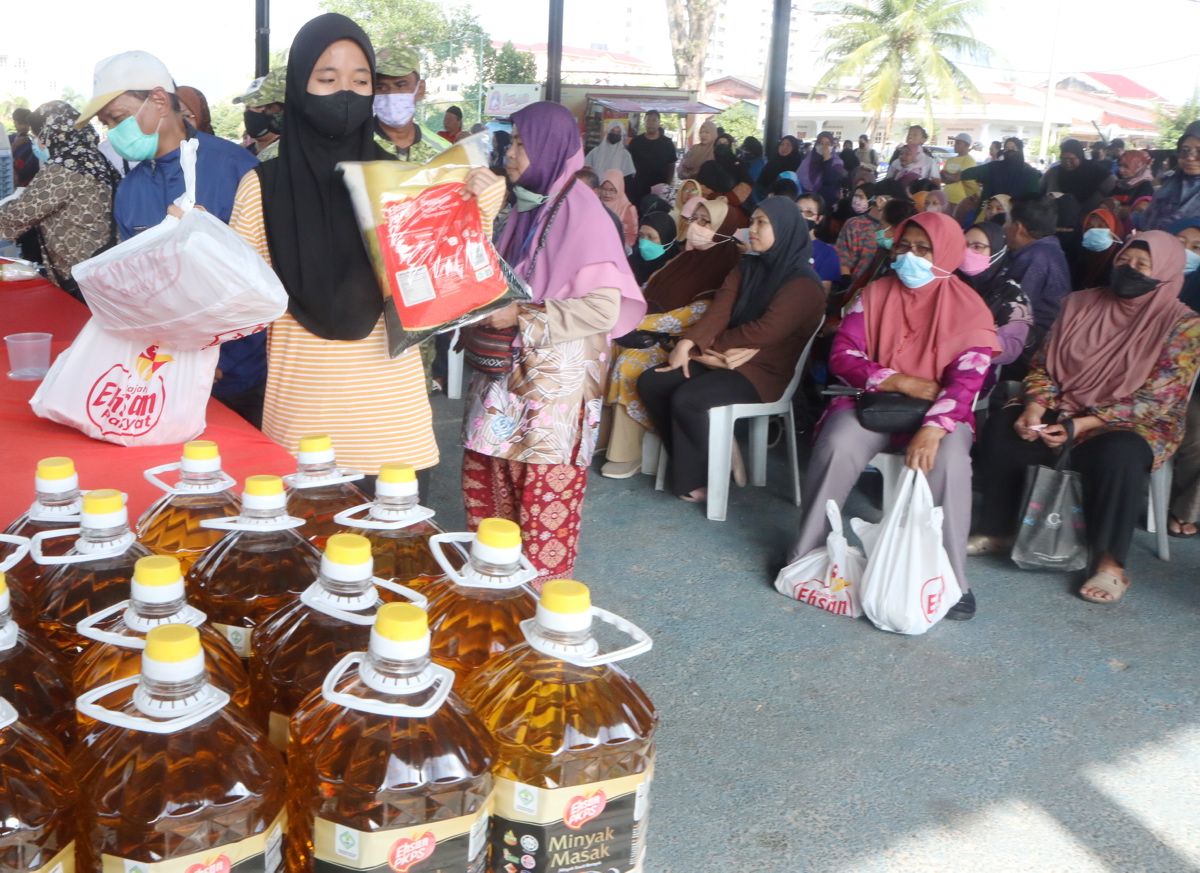 வாழ்க்கைச் செலவின அதிகரிப்பைப் பொதுமக்கள் சமாளிப்பதில் மலிவு விற்பனை பேருதவி