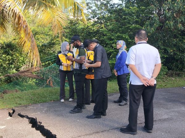 反贪污学院7处地底水管爆裂 工程部需鉴定建筑是否安全