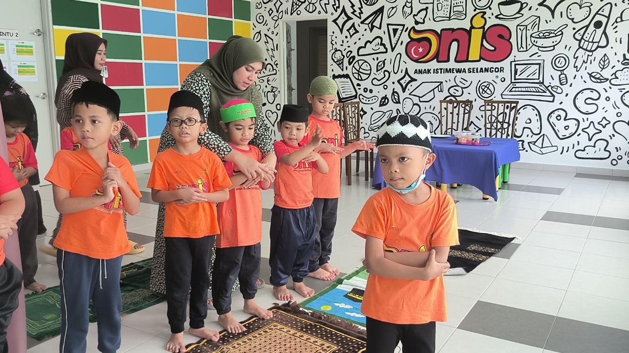 ஹரி ராயா ஐடில்பித்ரி, பண்டிகையின்  சூழ்நிலைகளை உணர்ந்து போற்ற  சிறப்புக் குழந்தைகள் பயிற்றுவிப்பு 