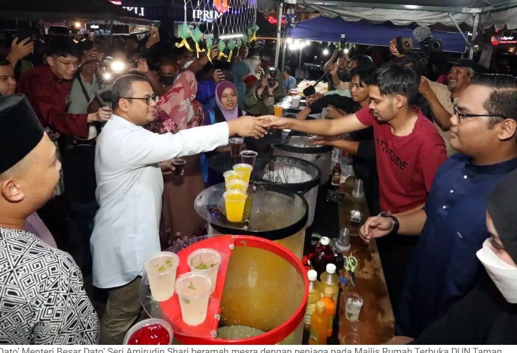 万人赴选区开斋节茶会  阿米鲁丁与民同欢