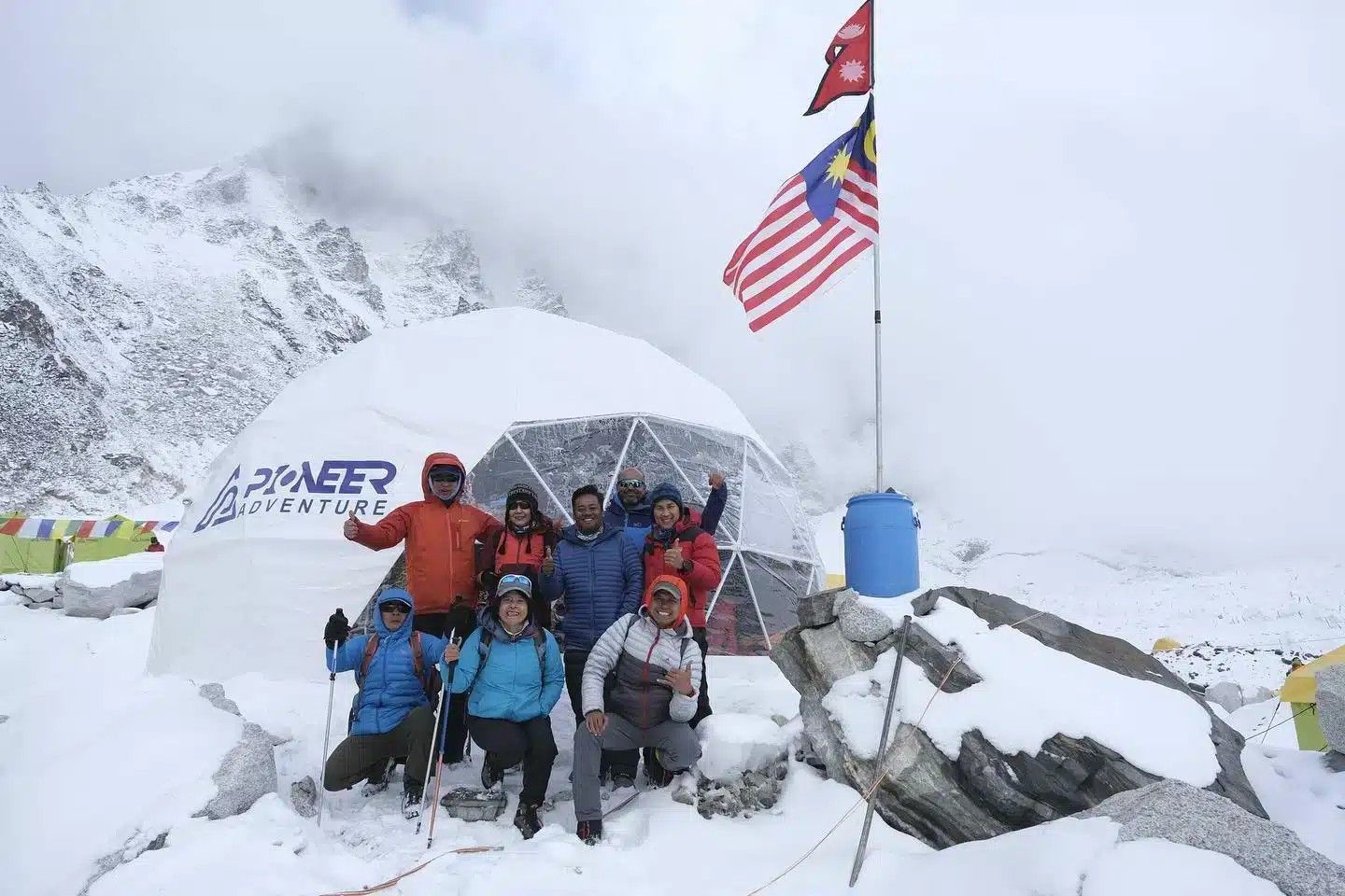 கெடா மலேசியக் குடிமைத் தற்காப்புப் படையின் இயக்குனர் எவரெஸ்ட் சிகரம் ஏறும் பயணத்தின் போது இறந்தார்