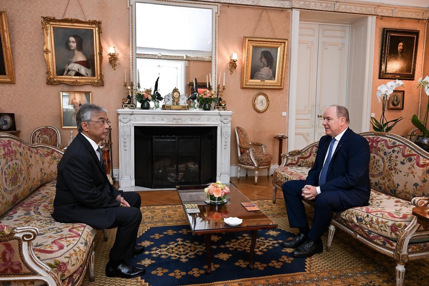 元首晤摩纳哥亲王阿尔贝二世