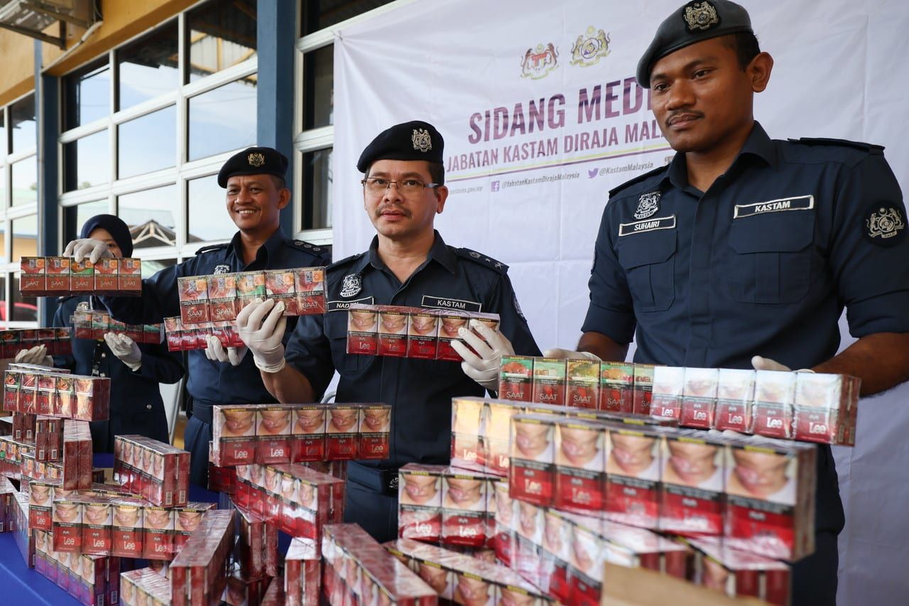 Terengganu customs seize 4.7 mln sticks of smuggled cigarettes