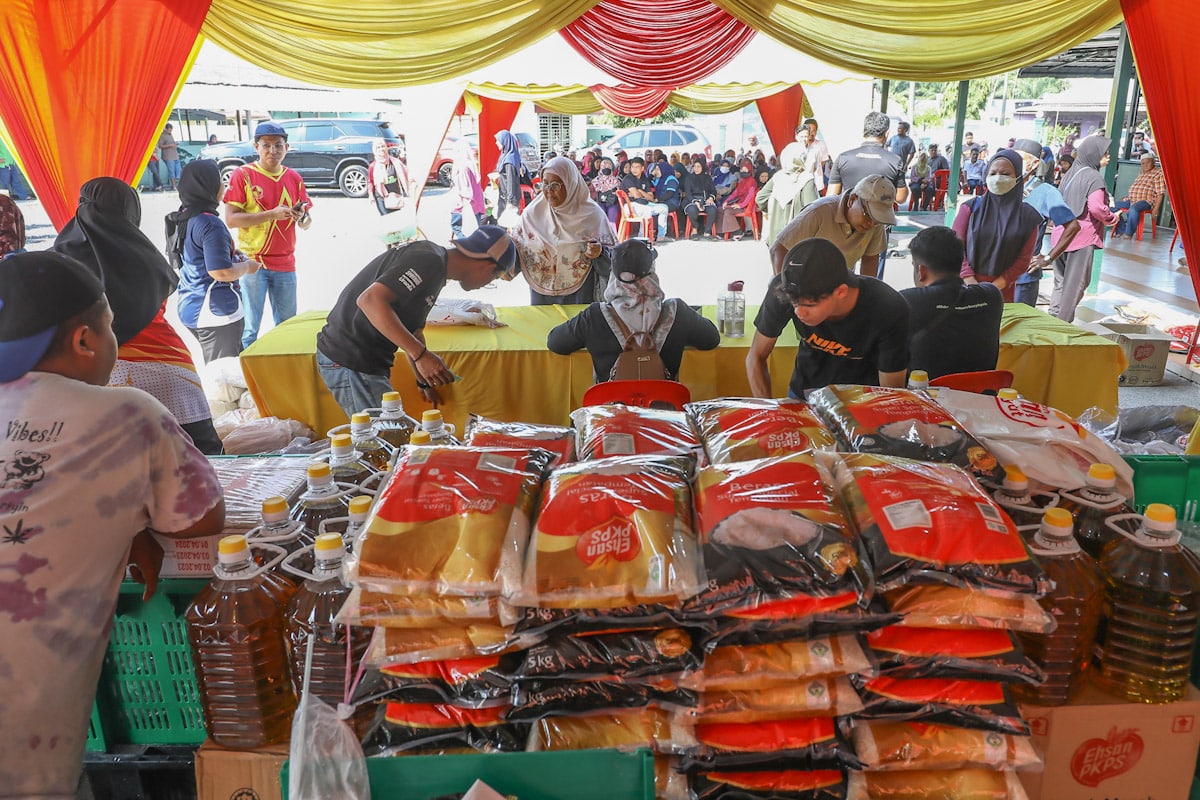 Jualan murah di 12 lagi lokasi sekitar DUN Sungai Burong sepanjang Jun