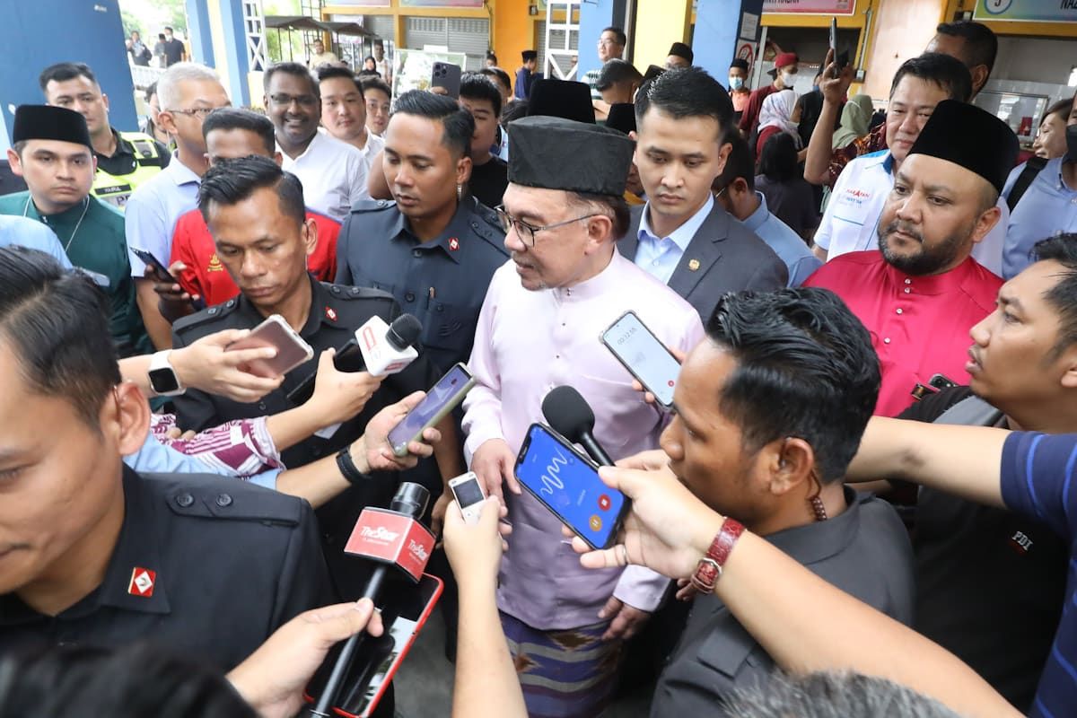 安华有信心可执政至届满  挑战韩沙赴国会证明支持