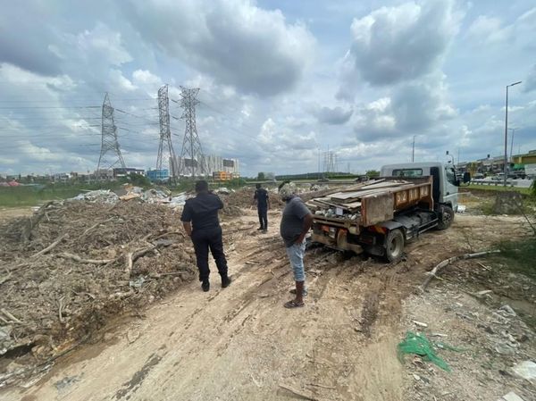 黄思汉:州政府考虑委KDEBWM 管理工业废料.杜绝非法垃圾