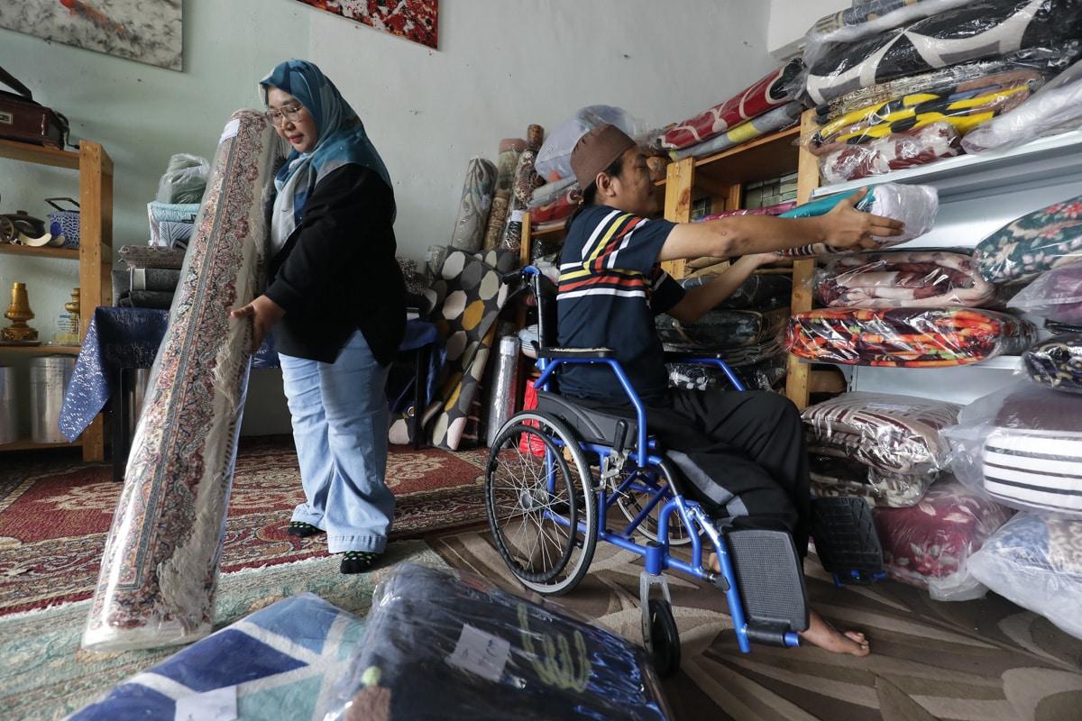 Duit dari debu, suami isteri bangkit keluar dari asnaf