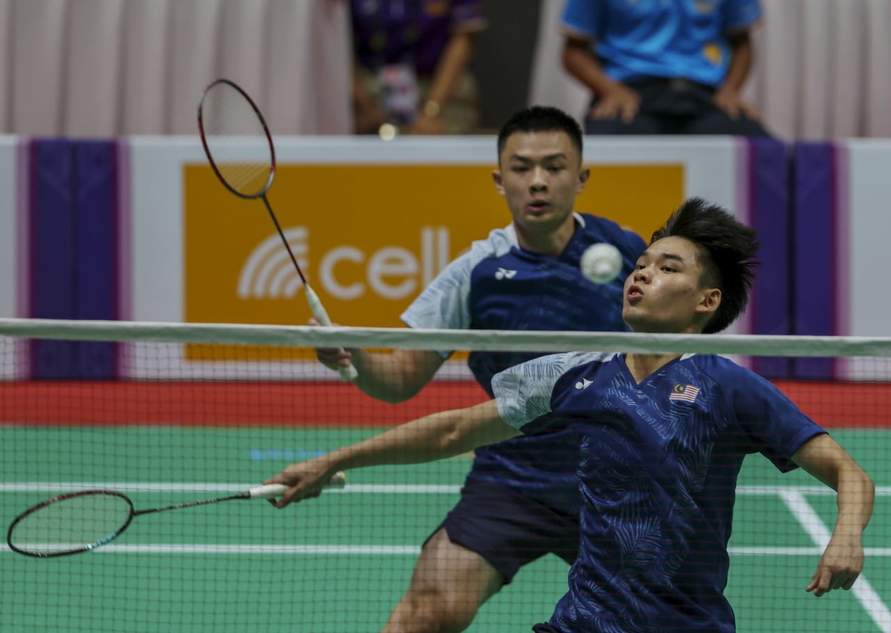 SEA Games: Gold medal drought continues as men's badminton squad lose to Indonesia