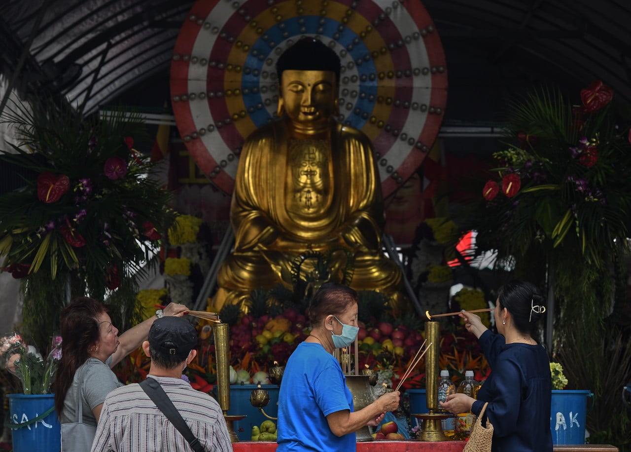 Community leaders call for unity, togetherness in Wesak Day celebration