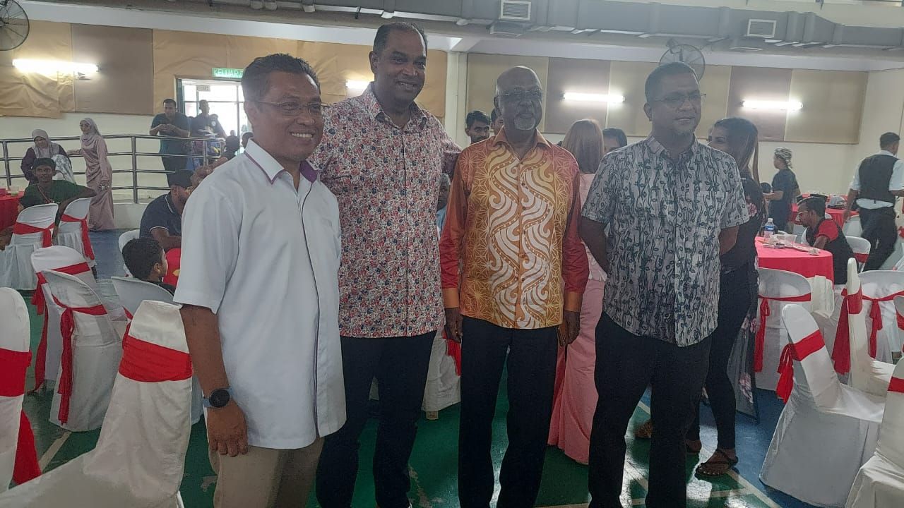 கோத்தா டாமன் சாரா பலநோக்கு மண்டபத்தில்  சுபாங்  தொகுதியின்  ஹரி ராயா திறந்த இல்ல உபசரிப்பு நடைபெற்றது