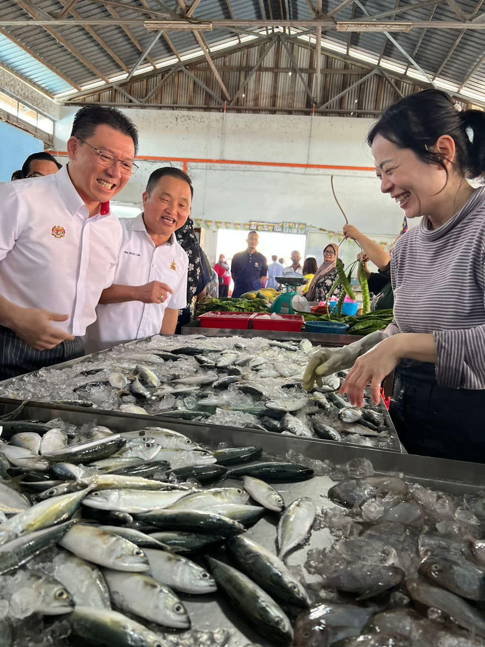 倪可敏：优先修葺楼龄逾50年公共巴刹