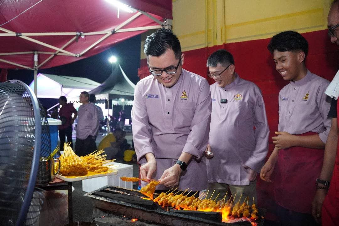 万挠开斋节茶会 吸引3000人参与