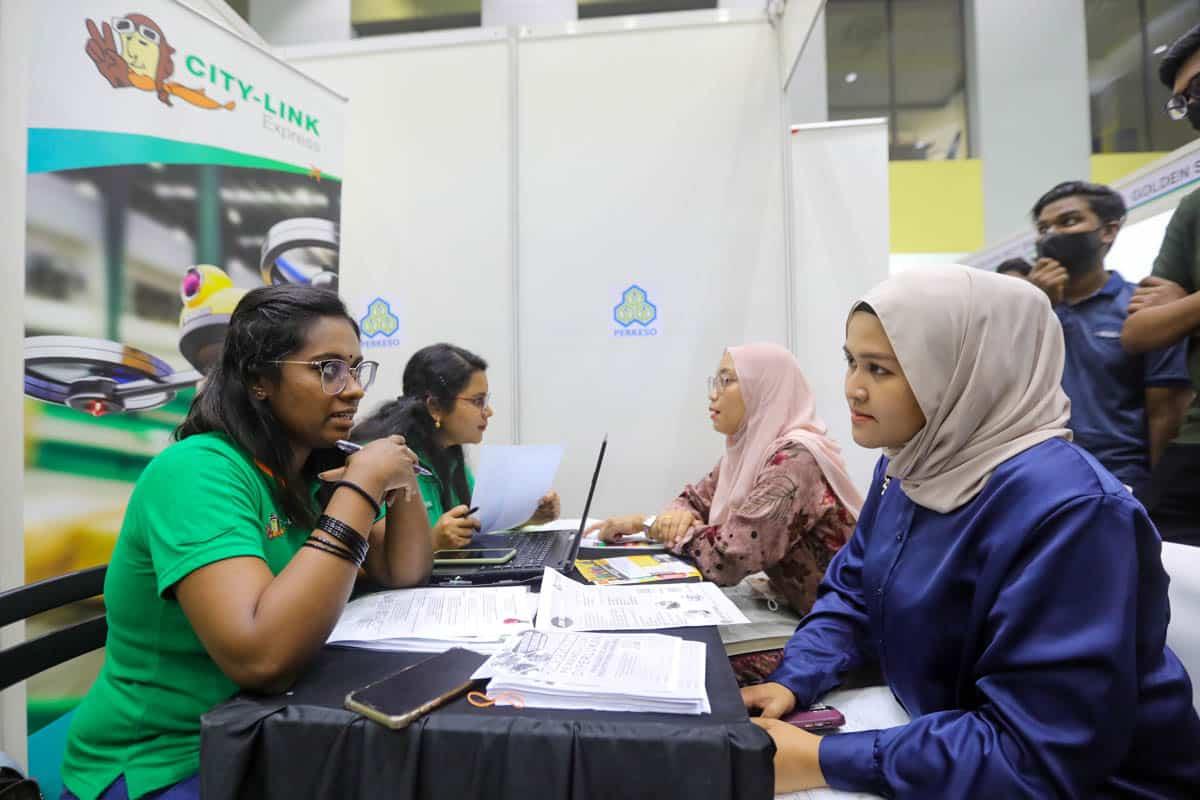 16,865 individu dapat kerja melalui karnival, portal MYFutureJobs setakat April
