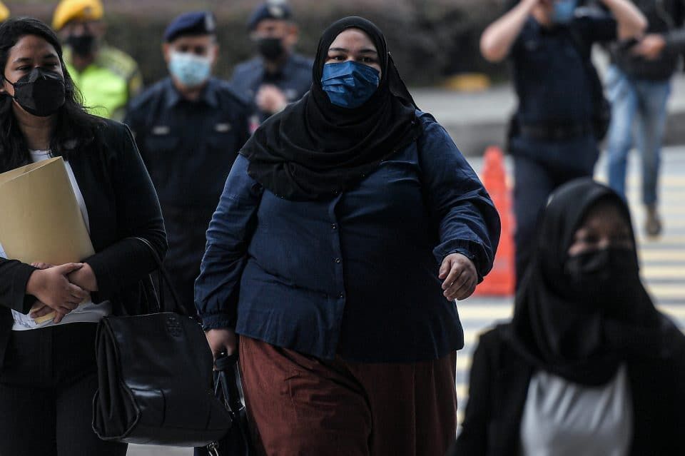 茜蒂拜农撤暂缓服刑12年申请