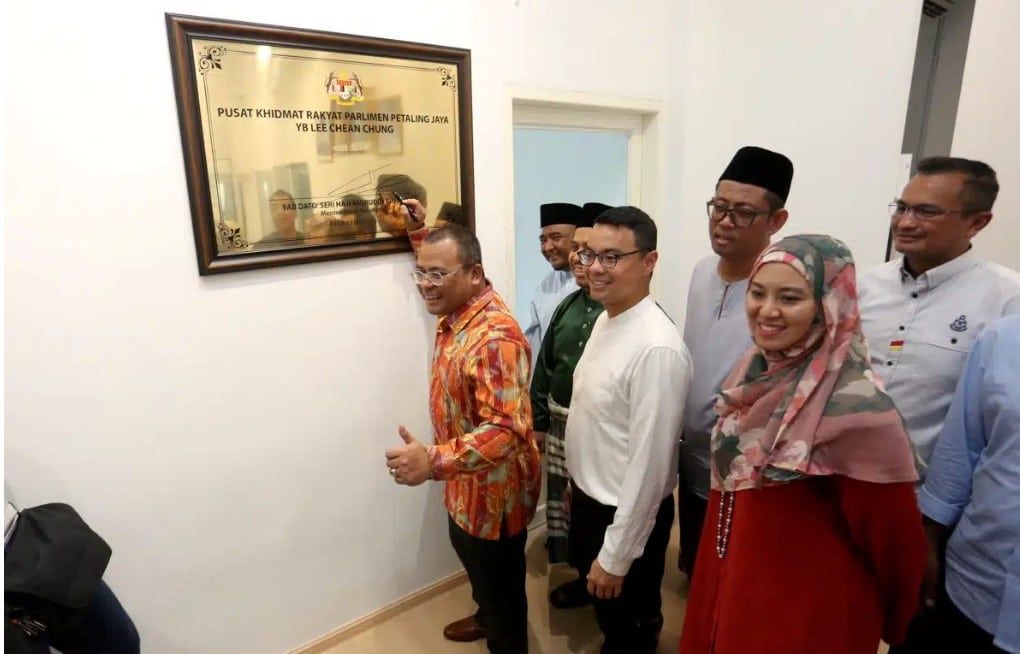 李健聪服务中心位于灵市奥曼路 即日投入服务