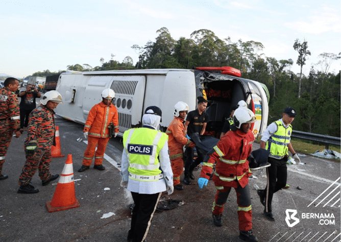 Seorang lagi penumpang maut, kemalangan bas persiaran di LPT 2
