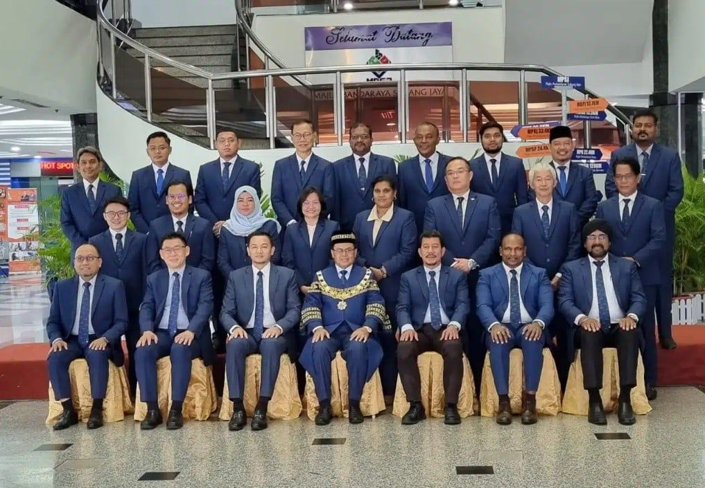 梳邦再也市长新官上任  促官员更积极主动应对投诉