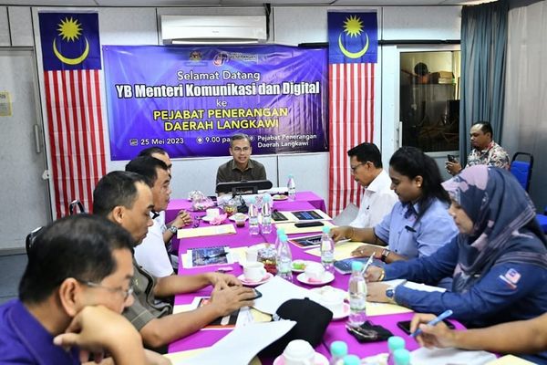 法米:通讯部病态工程 设法挽救2广播大厦