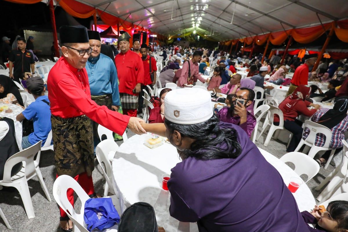 Lebih 5,000 pengunjung meriahkan majlis Aidilfitri DUN Pandan Indah