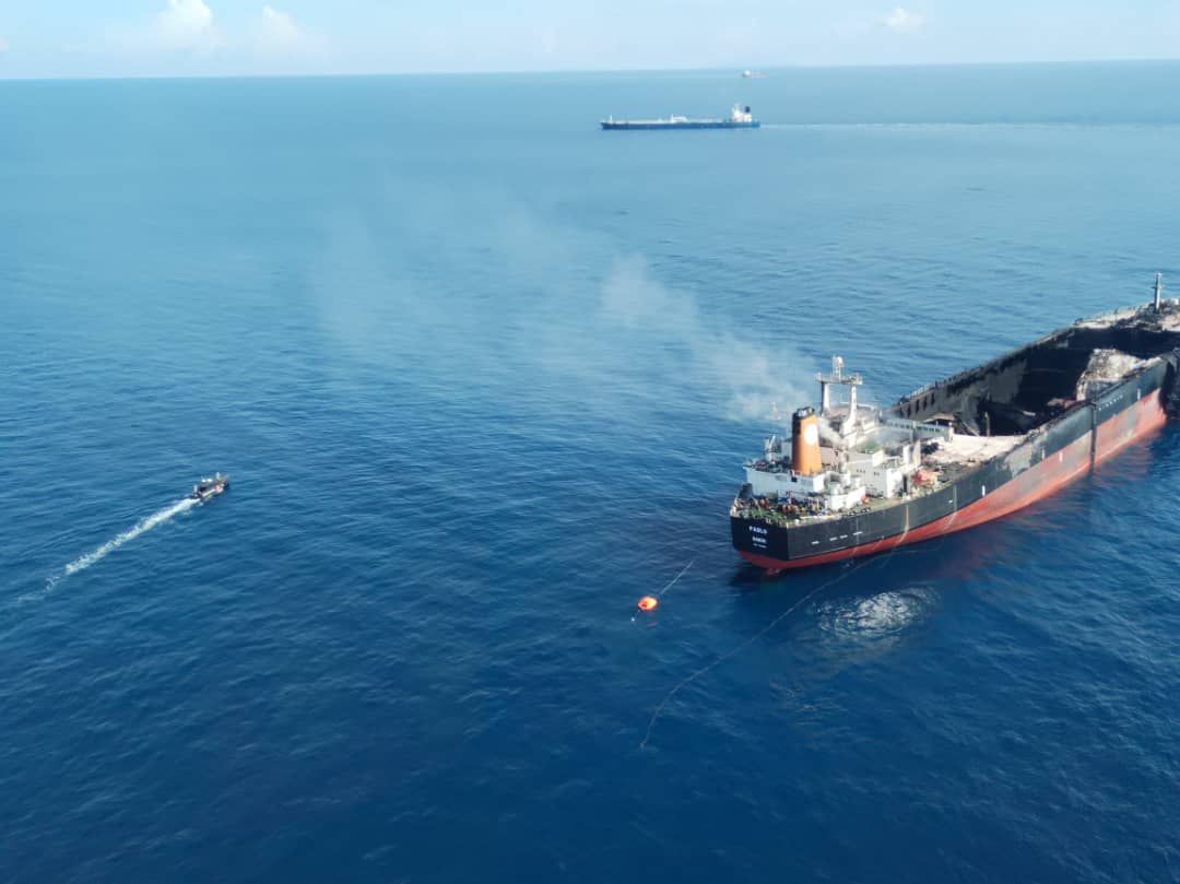 油槽船在柔海域失火 3失踪船员相信仍活着
