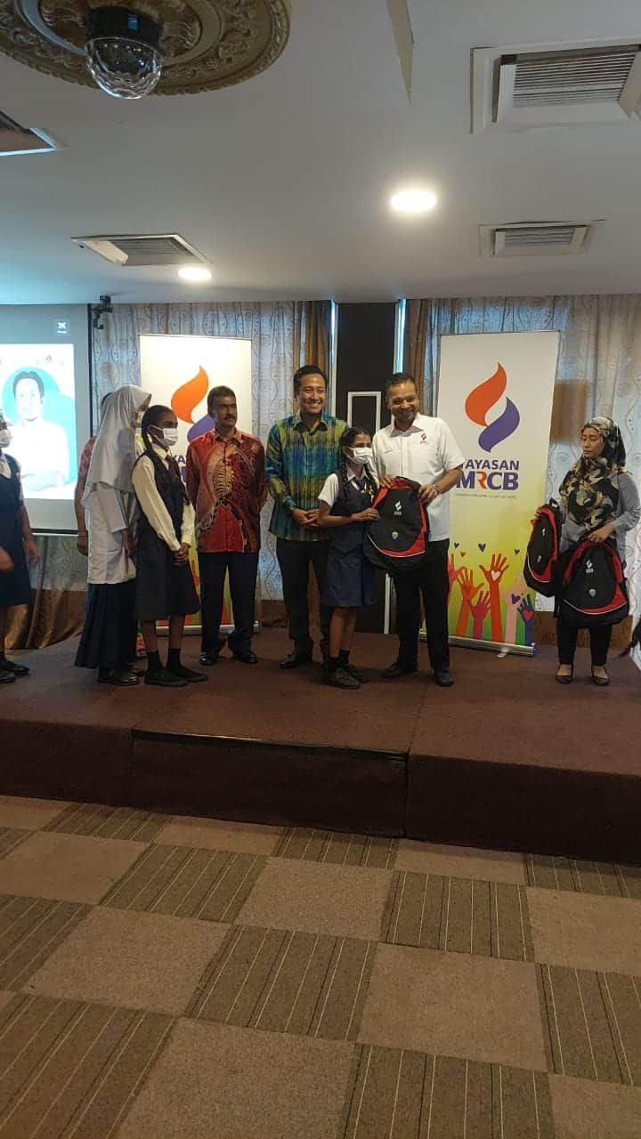 மாணவர் தங்கும் விடுதிக்கு  ரி.ம. மூன்று லட்சம் தேவை.  மிட்லெண்ட்ஸ்  தோட்டத் தமிழ்ப்பள்ளி  வாரியத் தலைவர் உதயசூரியன் வேண்டுகோள்