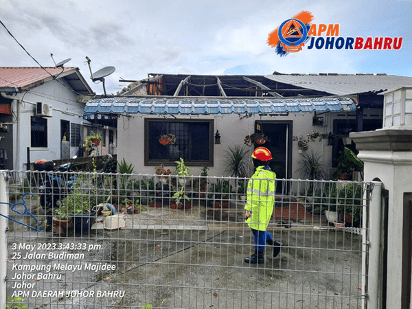 Lebih 50 rumah rosak akibat ribut, tiga kereta dihempap pokok