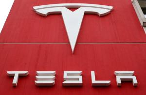 Elon Musk warns of tough economy, says Tesla not immune