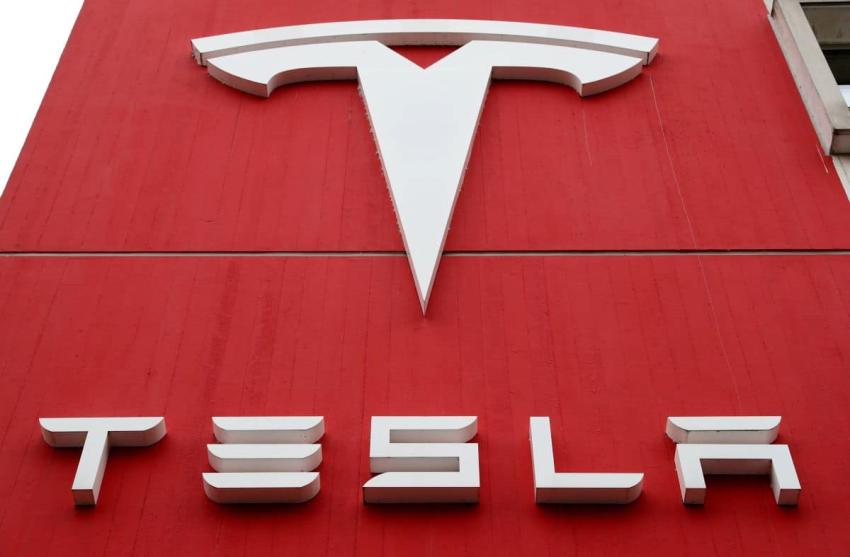 Elon Musk warns of tough economy, says Tesla not immune