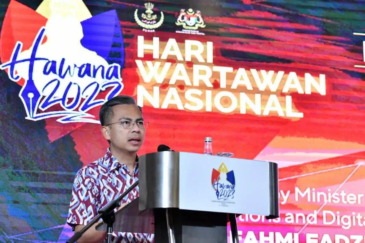 ஊடகத்துறையினர் கடமையில் காட்டும்  அர்ப்பணிப்பை அங்கிகரிக்கும் வண்ணம்  அவர்கள்  கண்ணியத்தை  காக்க  அமைச்சர்  உறுதி 