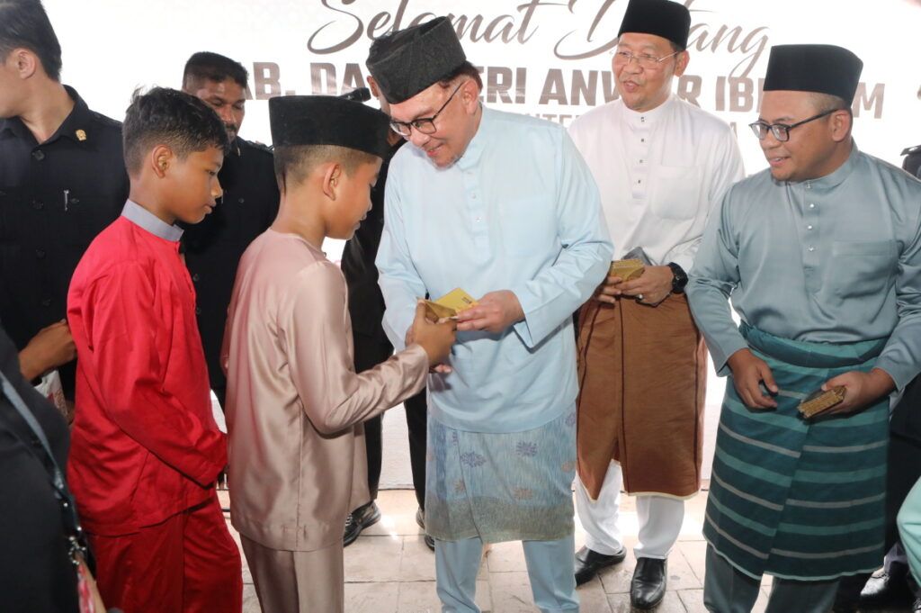 ரமலான் காலத்தில் பொருட்களை பொட்டலமிட அதிகமாக செலவு செய்வதை தவிர்ப்பீர் – பிரதமர் கோரிக்கை