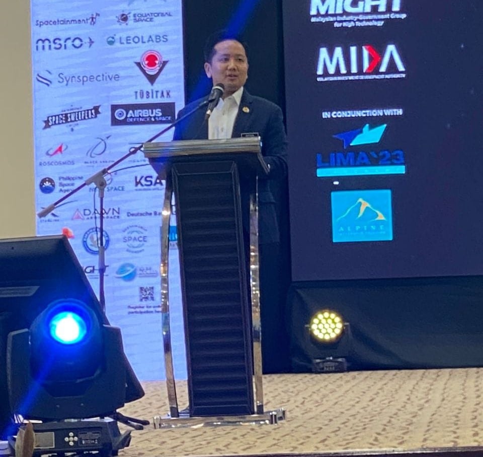 Mosti urges finance, investment bodies to look into financing Malaysia's space-related industry