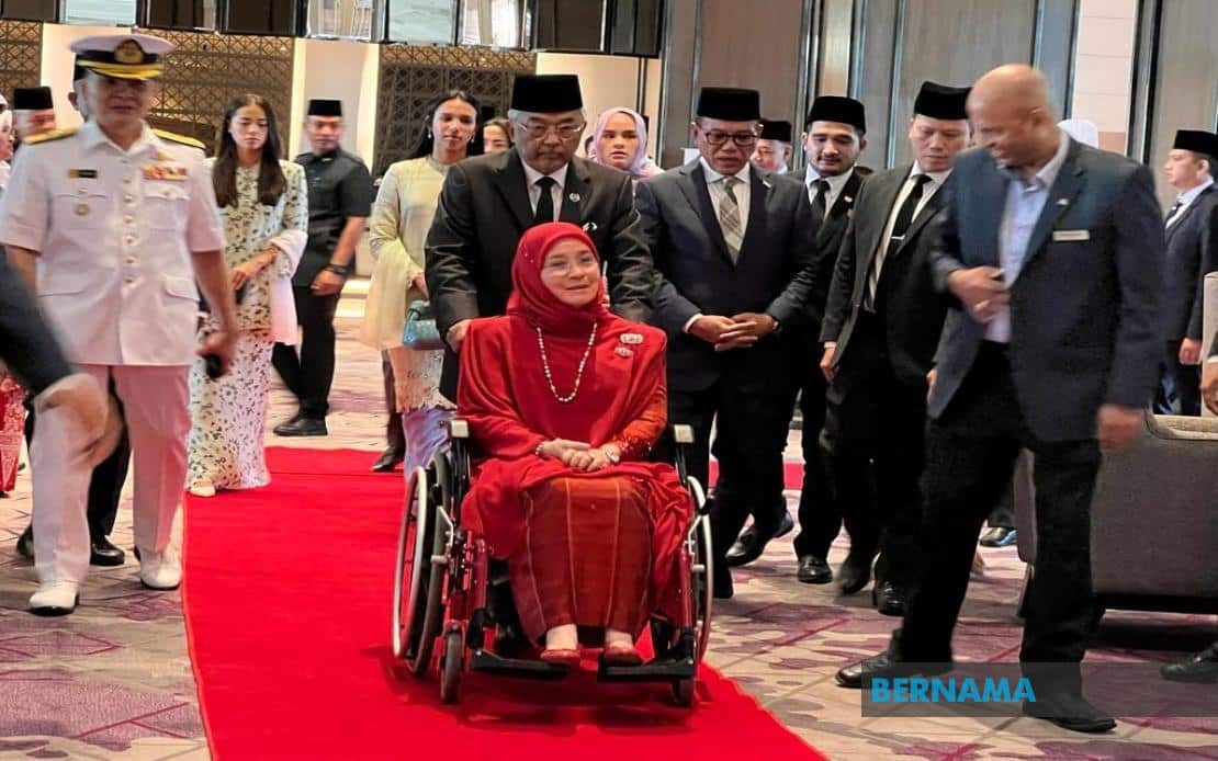 King, Queen grace 30th edition of ACWW Triennial World Conference