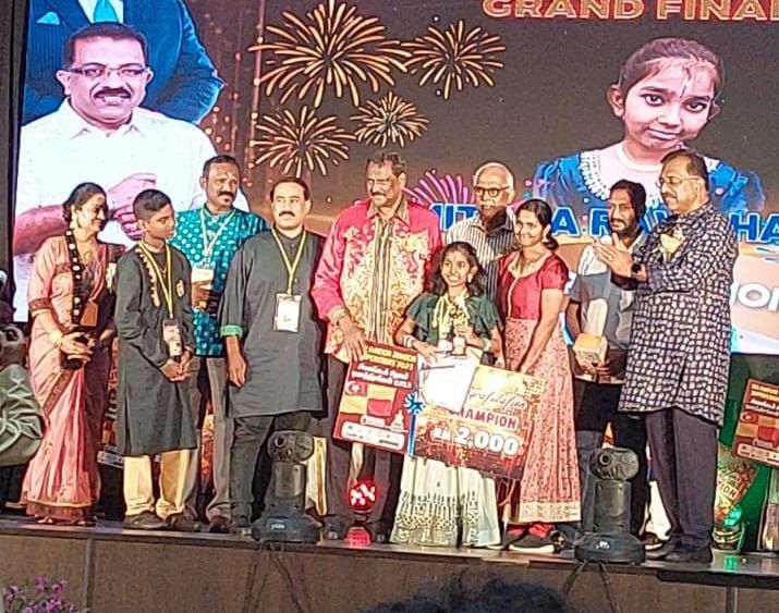 கலைத்துறையில்  வெற்றி நடை போட இளைய தலைமுறைக்கு வழிக்காட்டும்  கலைப் பயணம்  டாக்டர் குணராஜ் பெருமிதம்.