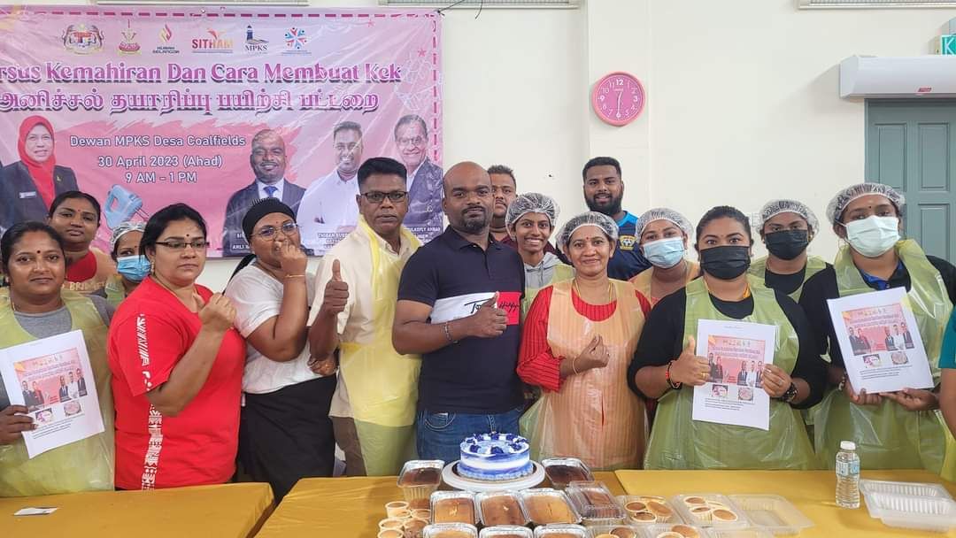 சிலாங்கூர் சித்தம் மற்றும் கோலசிலாங்கூர் (Zon 18) கவுன்சிலர் ஏற்பாட்டில் இலவச அணிச்சல் தயாரிக்கும் பயிற்சி பட்டறை