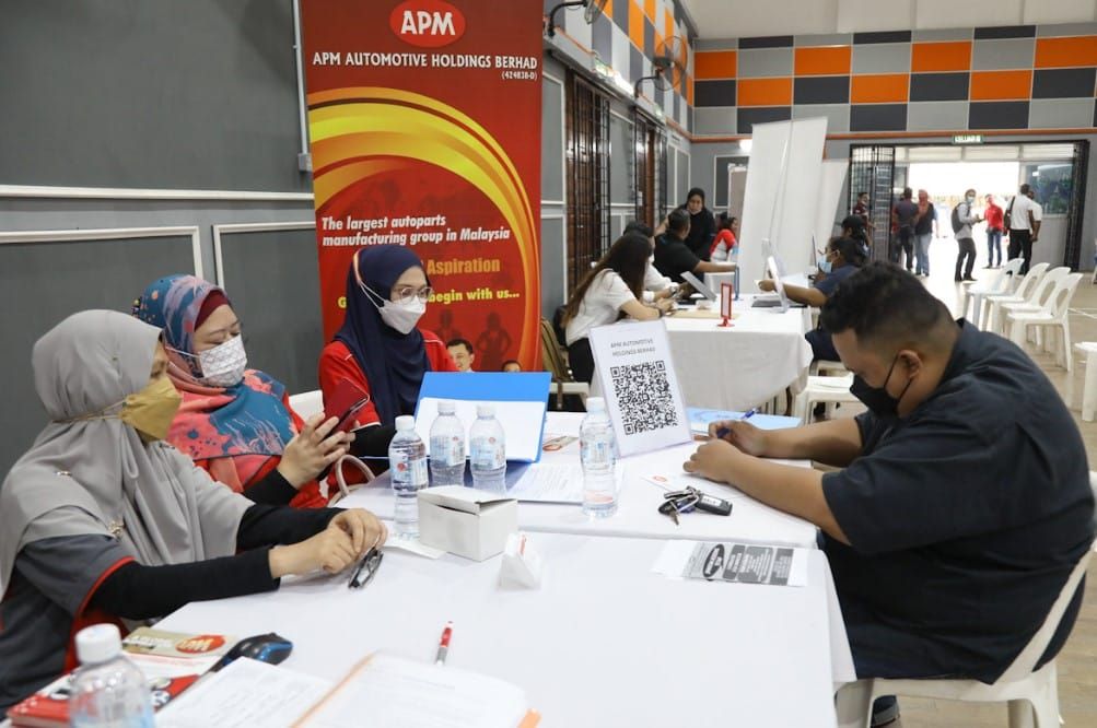 雪关怀职业巡展6月办 提供近1万就业机会