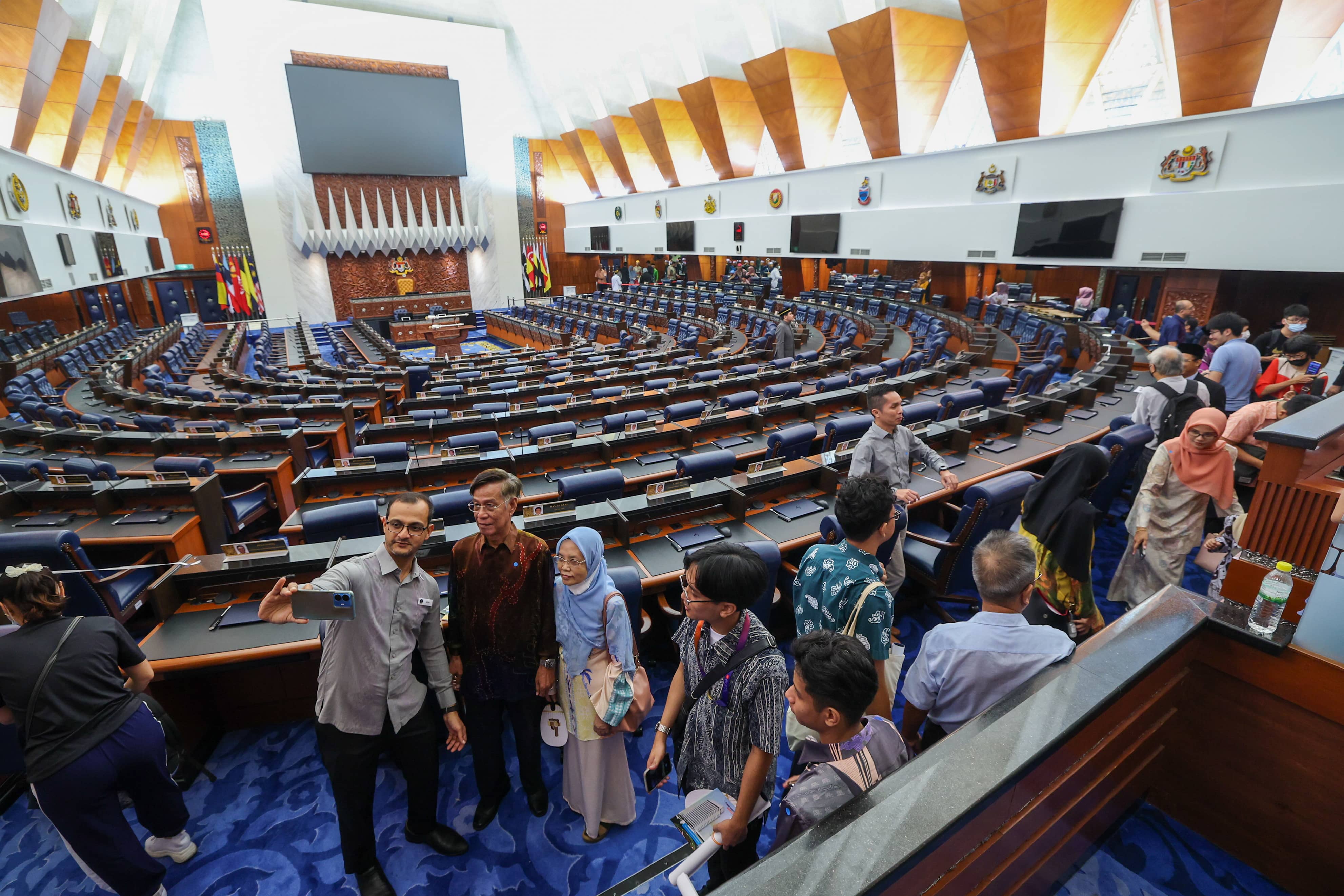 Parlimen anjur hari terbuka, beri peluang rakyat kenali institusi itu