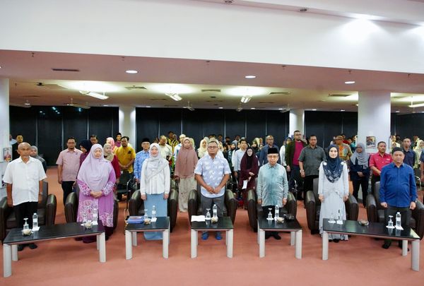 MB deklamasi sajak, ajak rakyat martabat bahasa Melayu