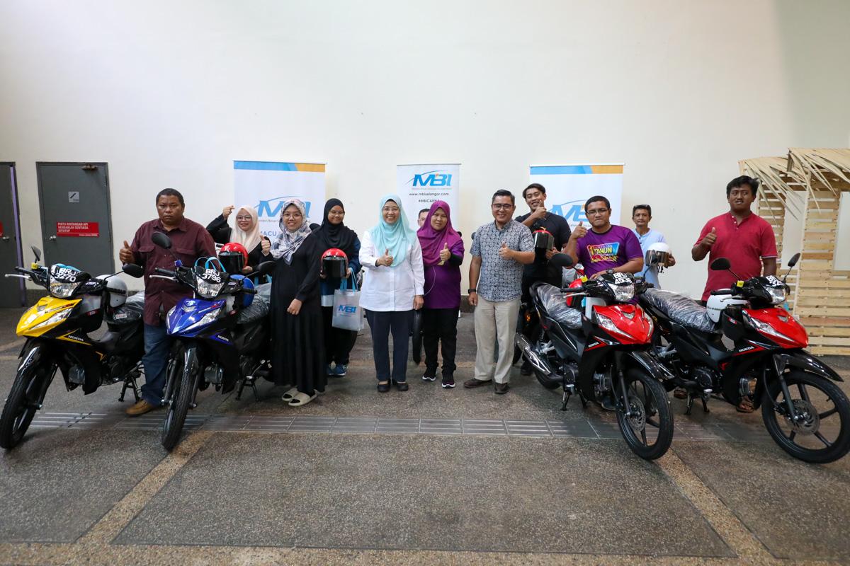 Suami, isteri menang hadiah utama cabutan bertuah jelajah bantuan rakyat