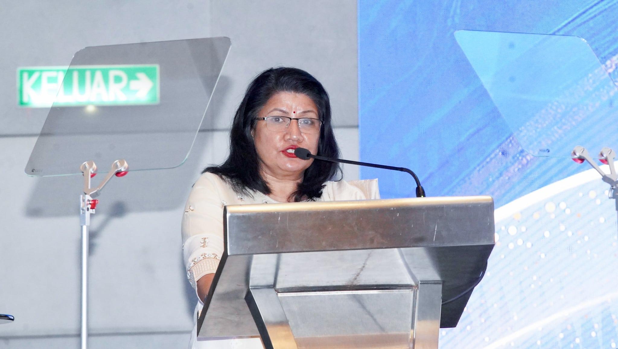 Create personal brand to achieve success, deputy minister tells women