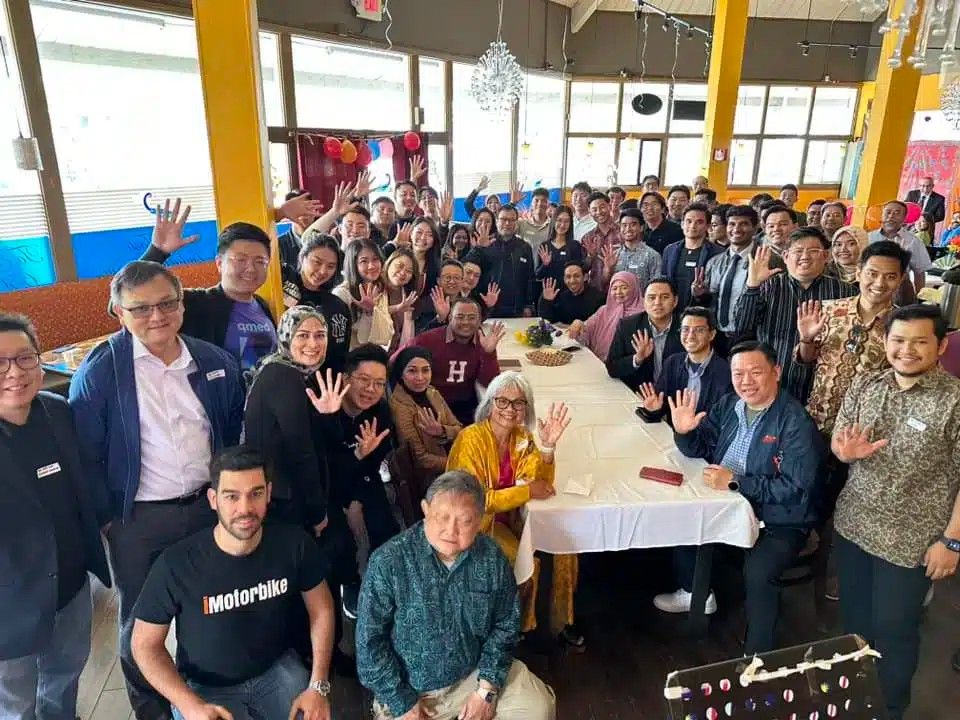 雪大臣访美不忘与国民会面 聆听各阶层人士正面反馈