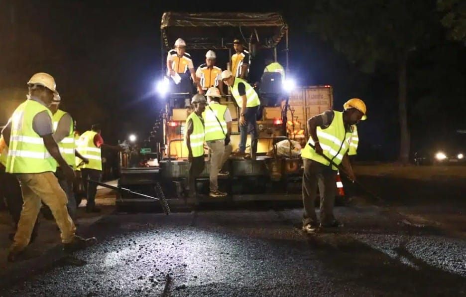 雪政府今年耗2000万   续大规模重铺道路