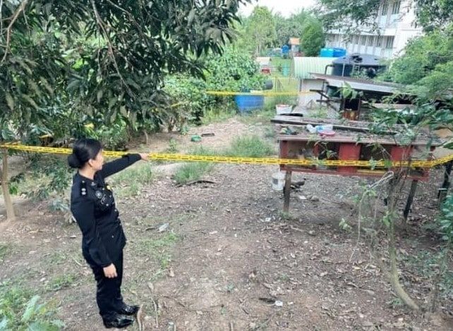 初生男婴全裸遭弃鸡寮