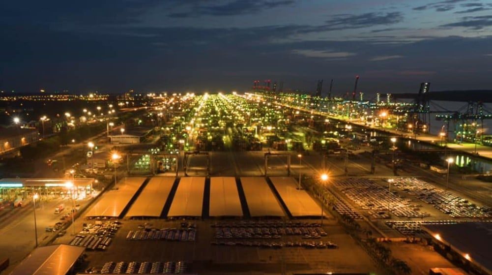 雪房产局吁高楼管理单位  响应安装LED灯计划