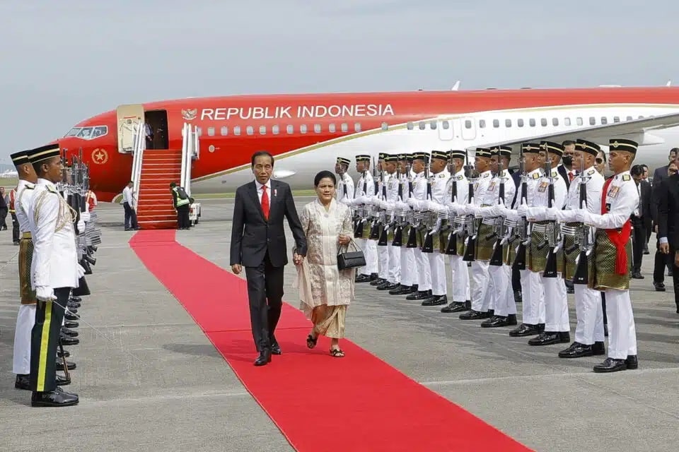 Jokowi arrives for two-day working visit to Malaysia