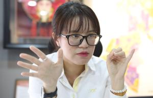 王诗棋善用拨款  送暖千家