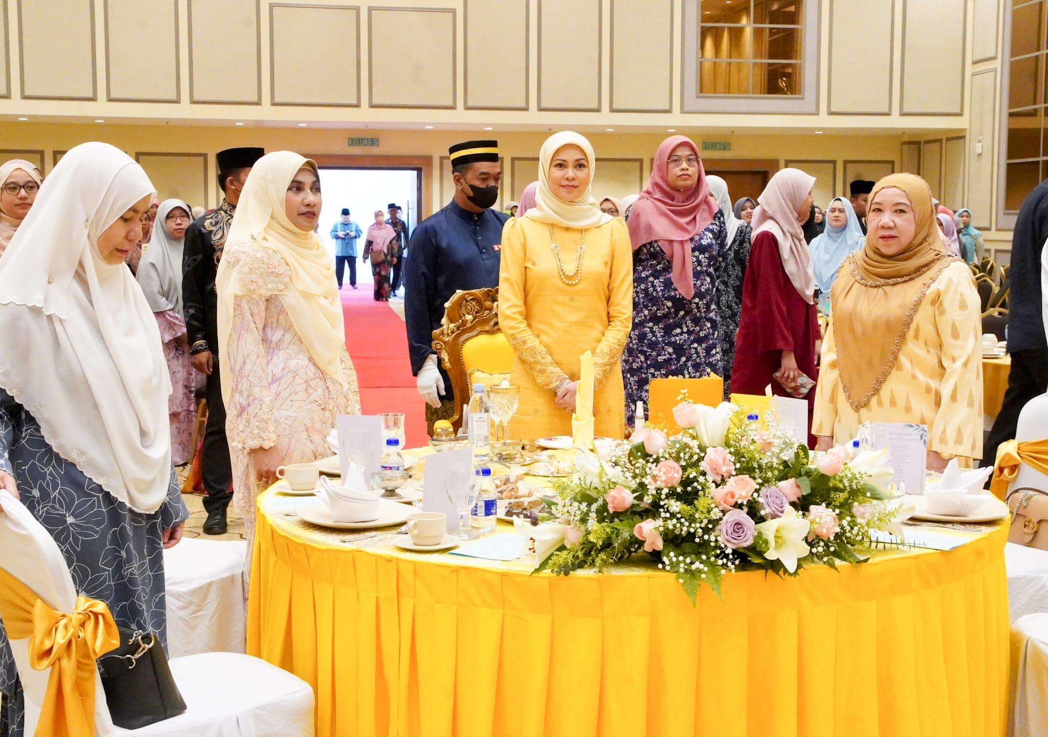 Tengku Permaisuri berkenan hadiri minum petang bersama kakitangan Jais