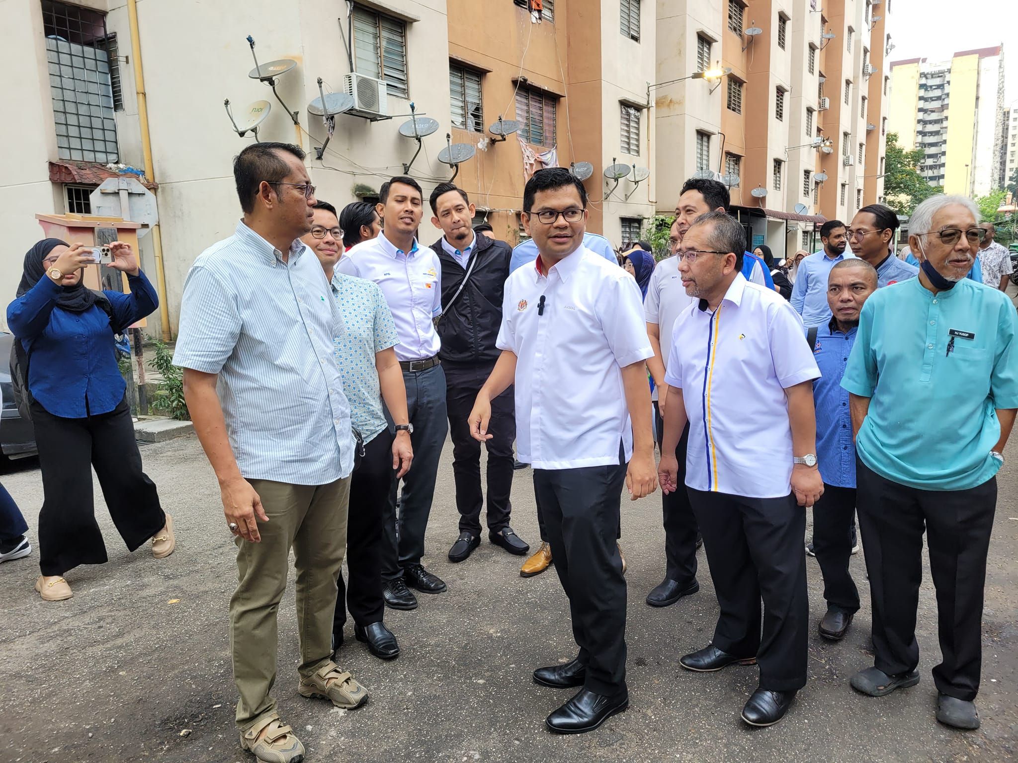 梳邦谷1&2人民组屋  获拨10万重铺道路