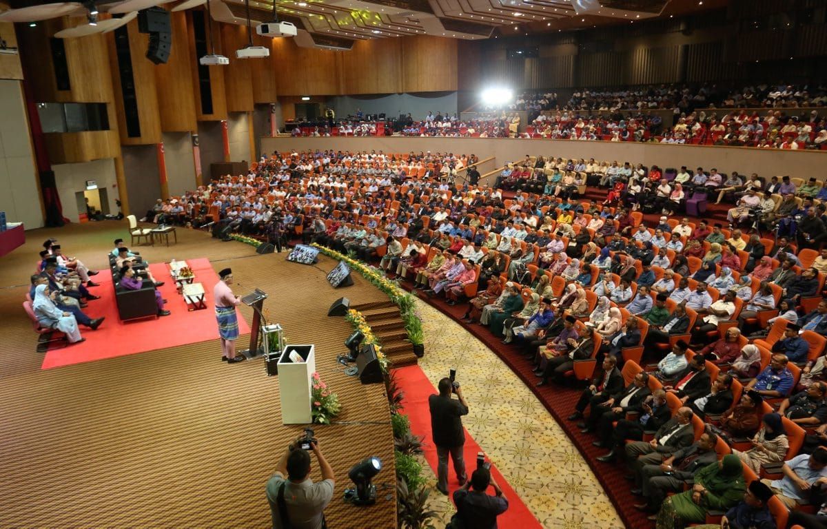 MB temui penjawat awam esok sampaikan amanat penting