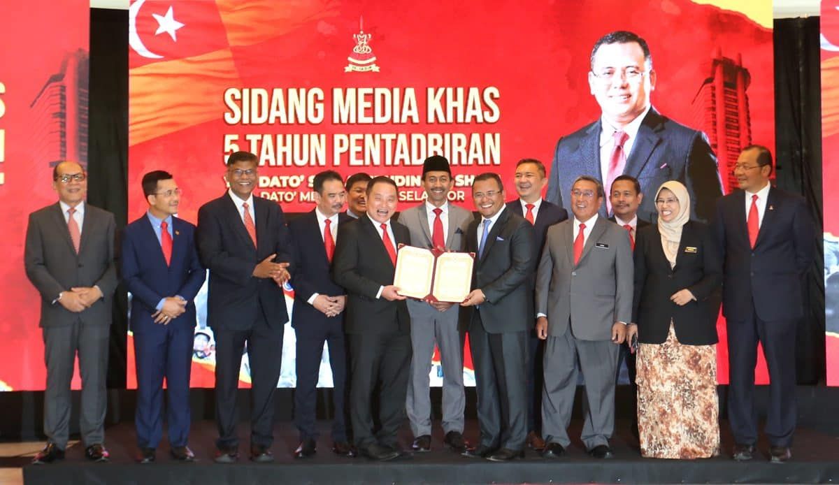 凭辉煌政绩和表现 阿 米鲁丁有信心三分二执政